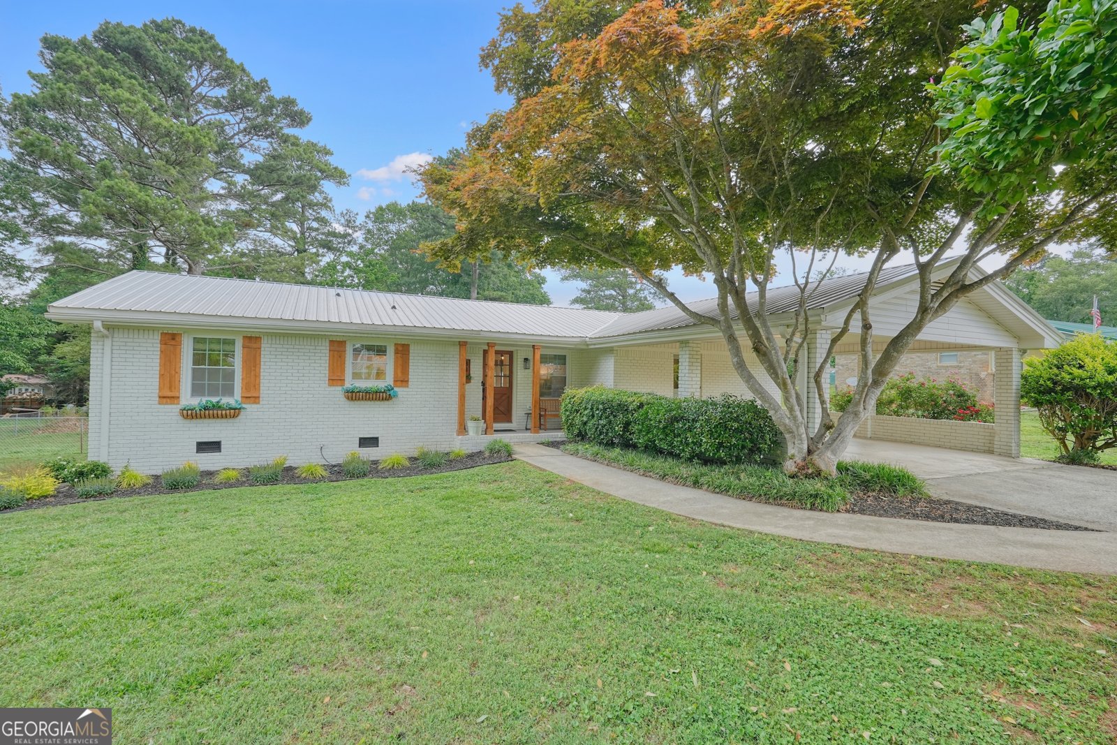83 Donna Lane Dallas - main photo