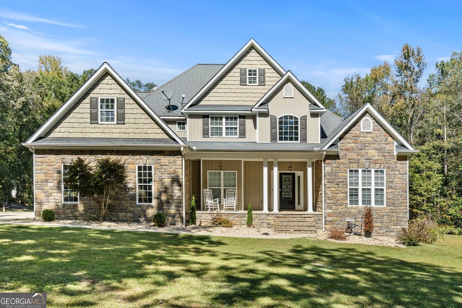 325 Rain Valley Circle Meansville - main photo