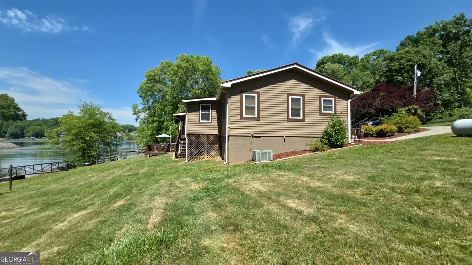 1693 Chatuge Shores Road Hiawassee - Photo 7