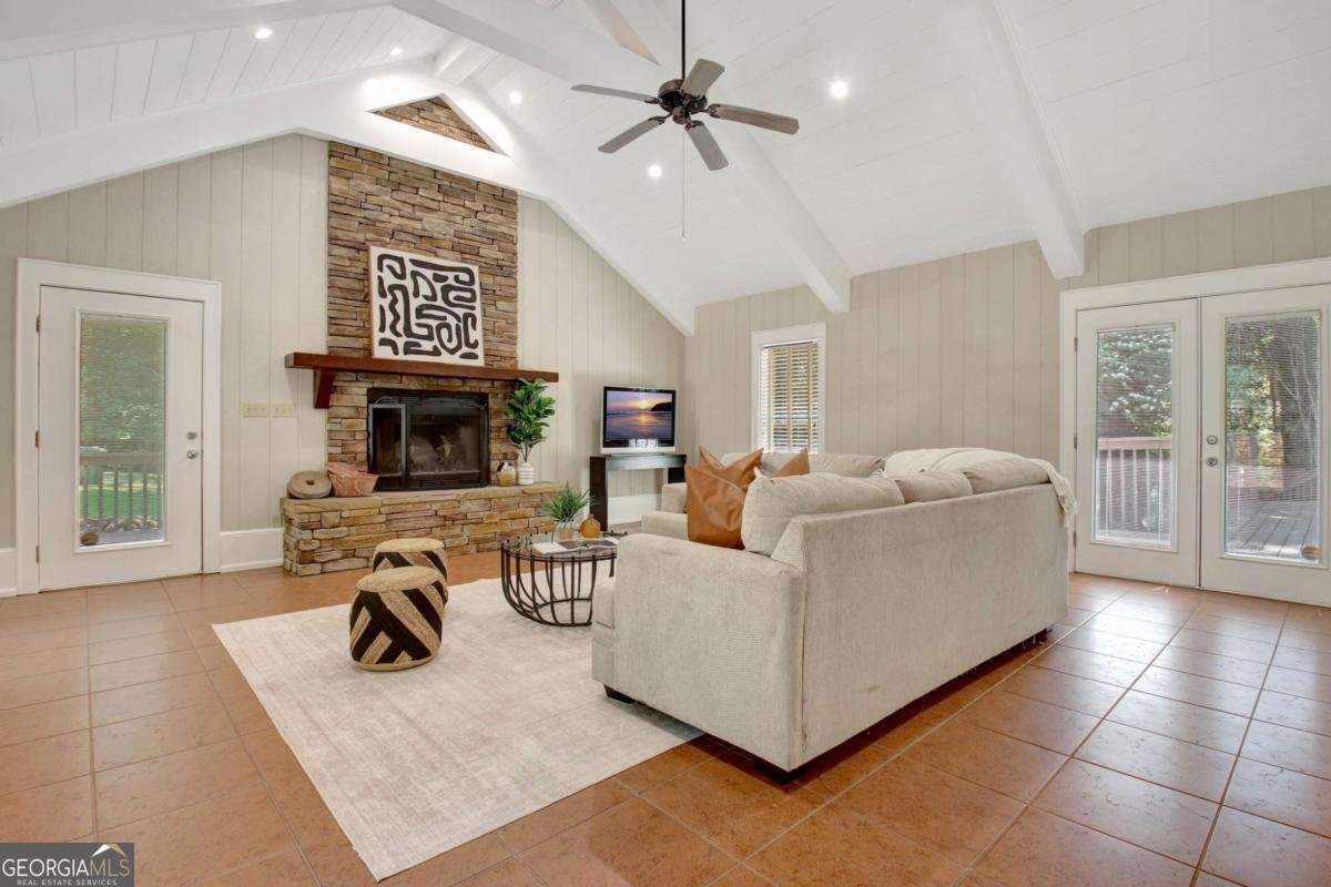 570 Crescent Road Griffin - Photo 16
