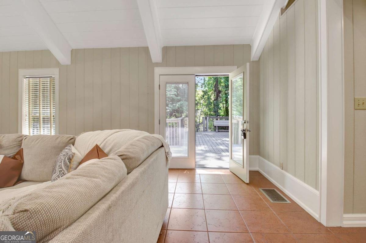 570 Crescent Road Griffin - Photo 19