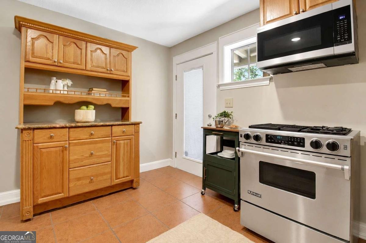570 Crescent Road Griffin - Photo 25