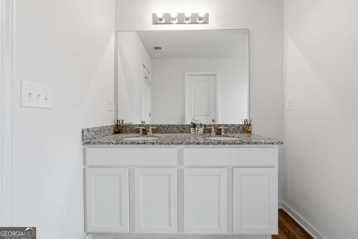208 Coventry Court Kingston - Photo 11