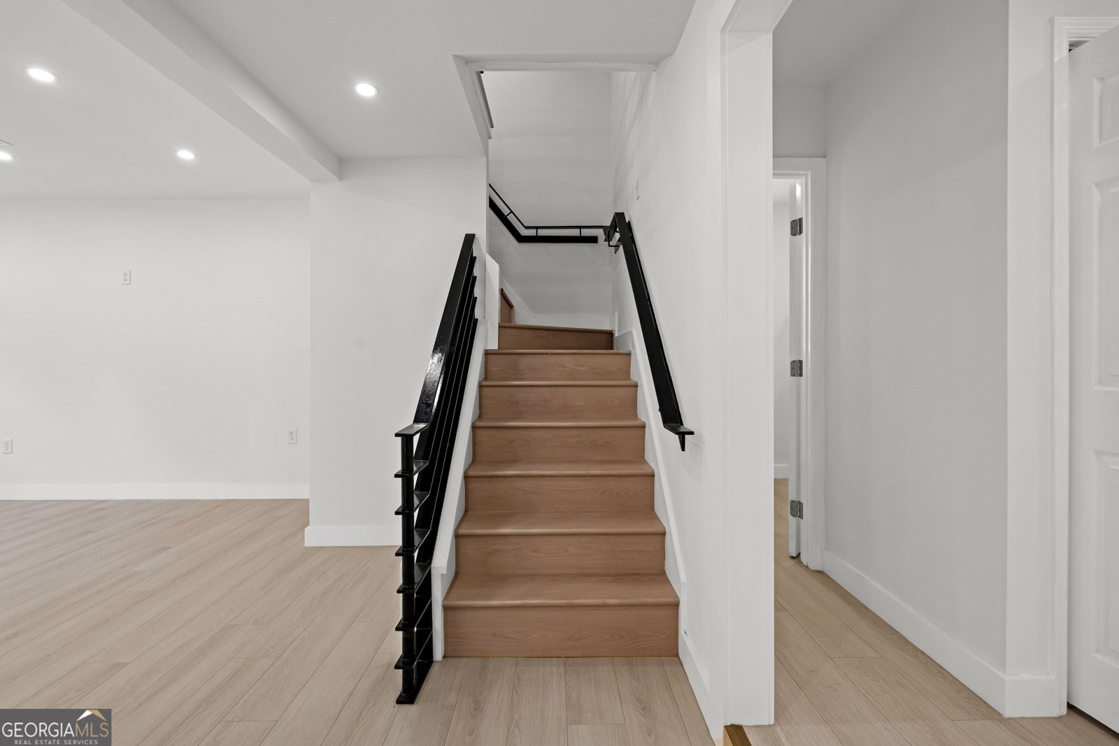 317 Lucan Way Riverdale - Photo 28