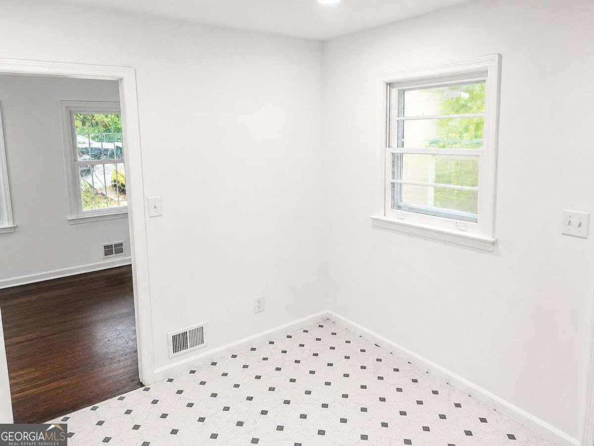 1189 Rock Cut Road Forest Park - Photo 20