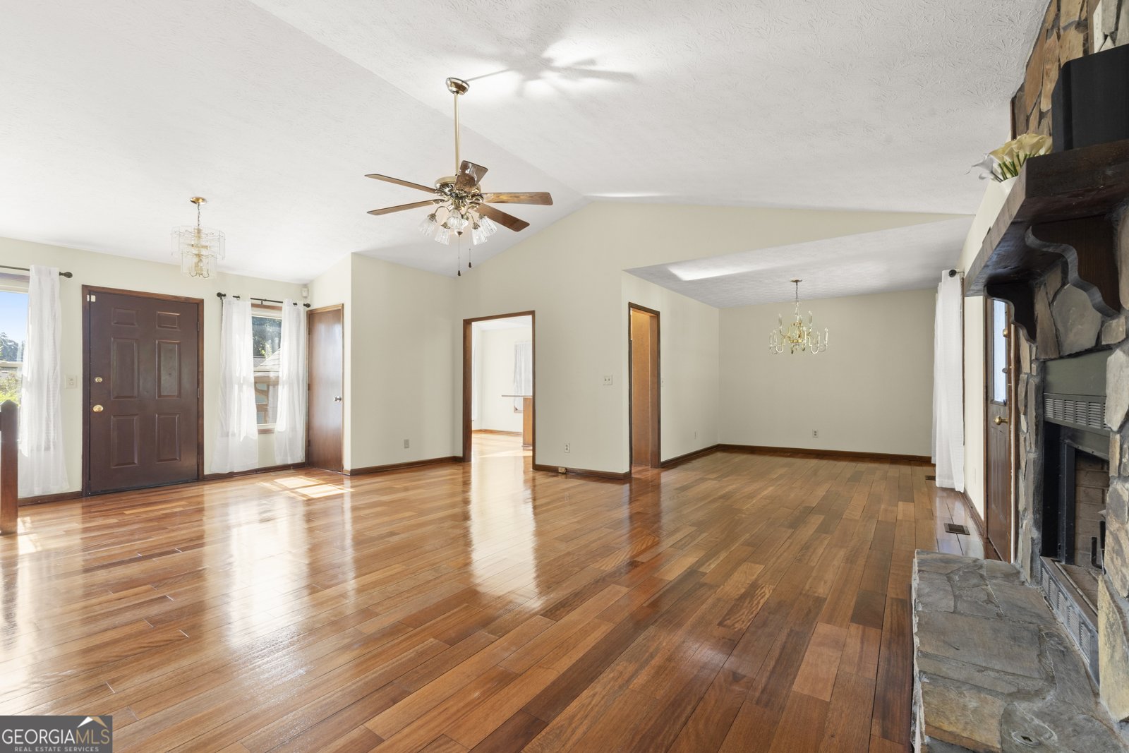 2315 Saint James Court Marietta - Photo 6