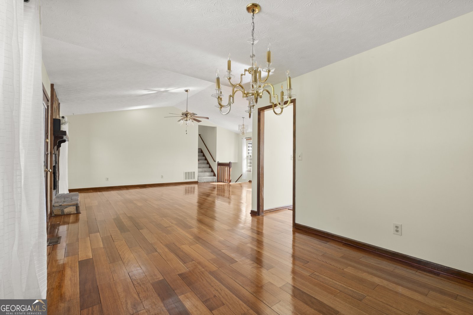 2315 Saint James Court Marietta - Photo 8
