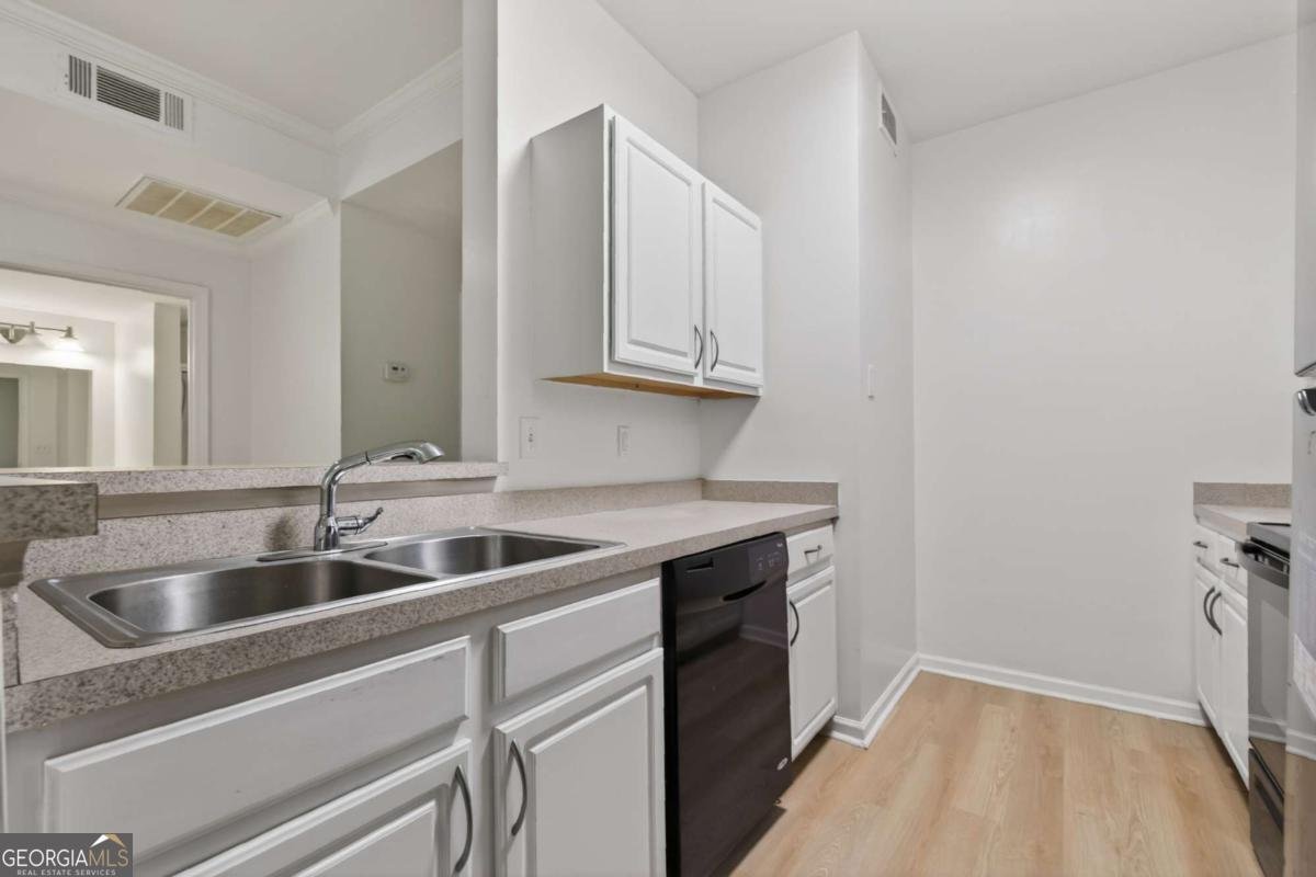 2700 Pine Tree Road NE Atlanta - Photo 6