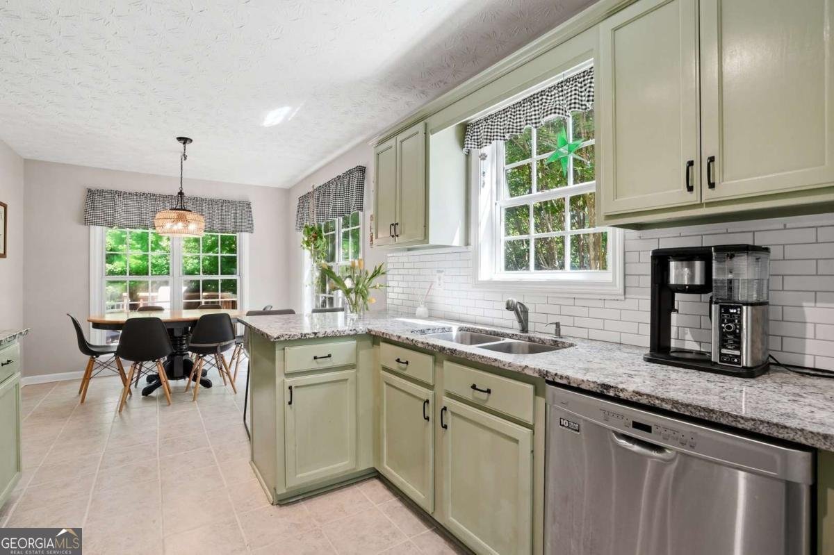 5070 Puritan Drive Sugar Hill - Photo 9