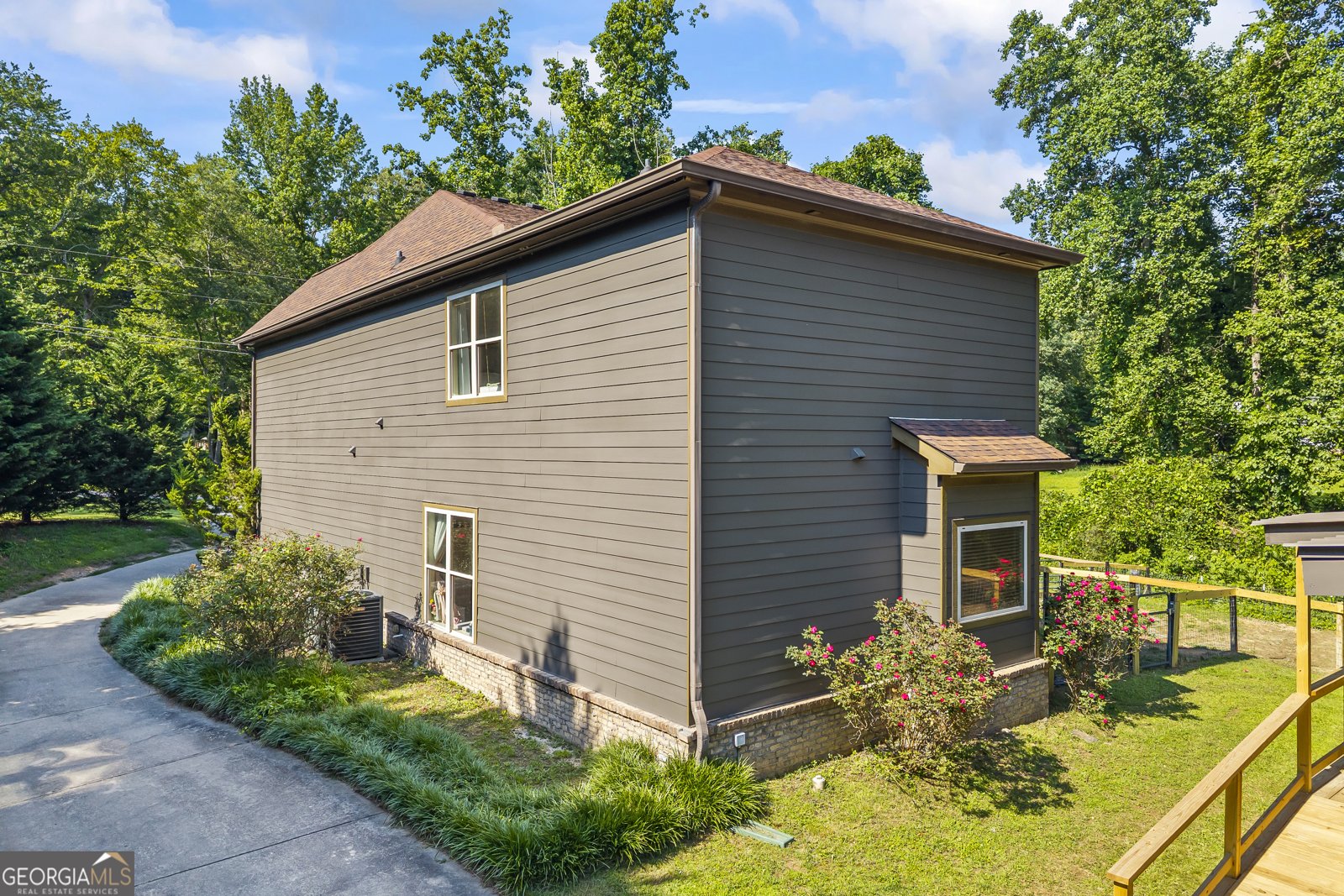 9315 Meadowbrook Drive Gainesville - Photo 6