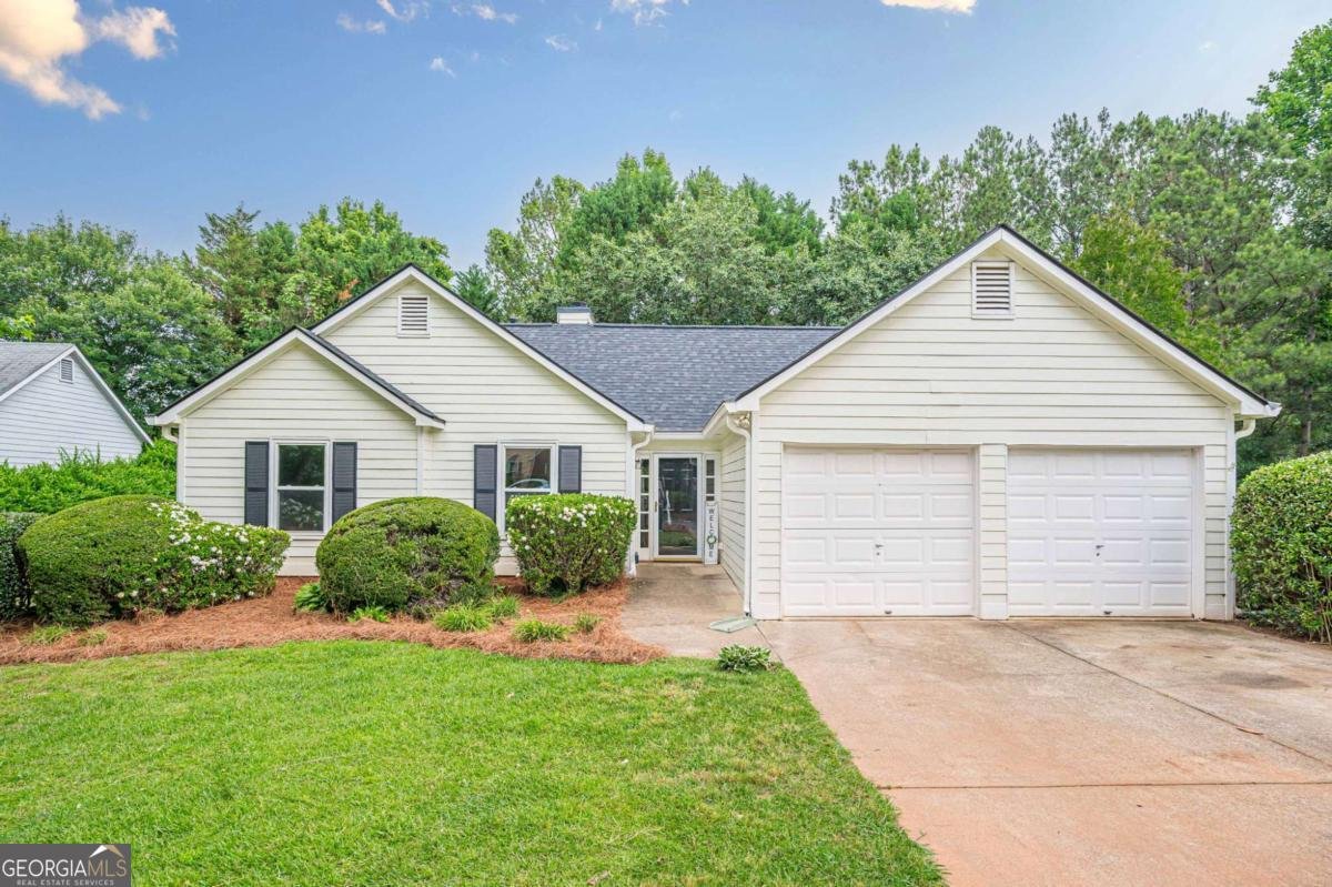 3002 Lake Park Trail Acworth - main photo