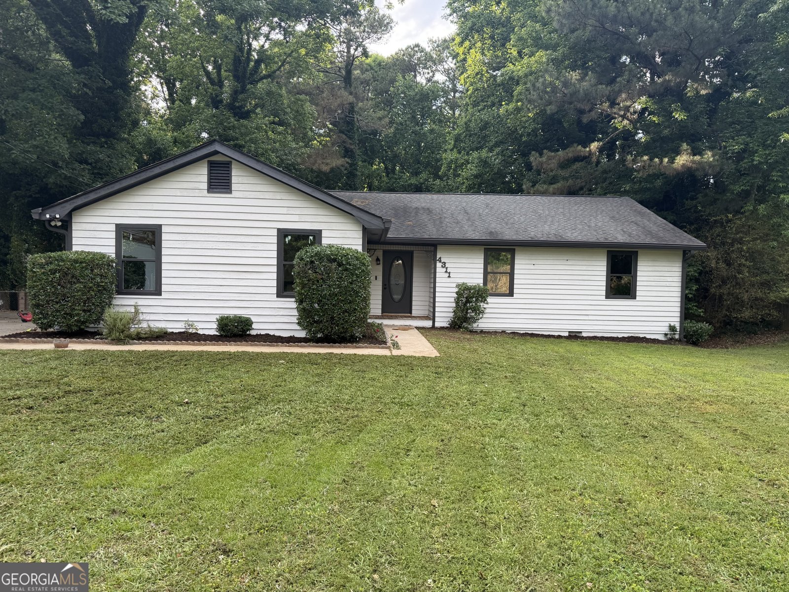 4311 Autumn Lake Drive Buford - main photo