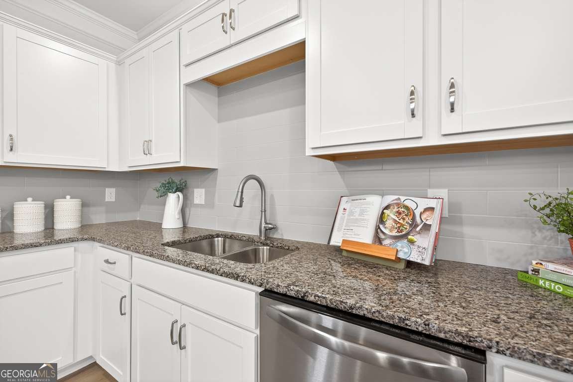 829 Crescent Drive Riverdale - Photo 7