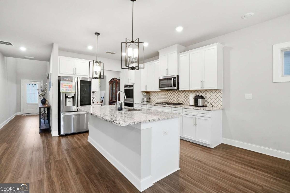 610 Stately Drive Woodstock - Photo 7