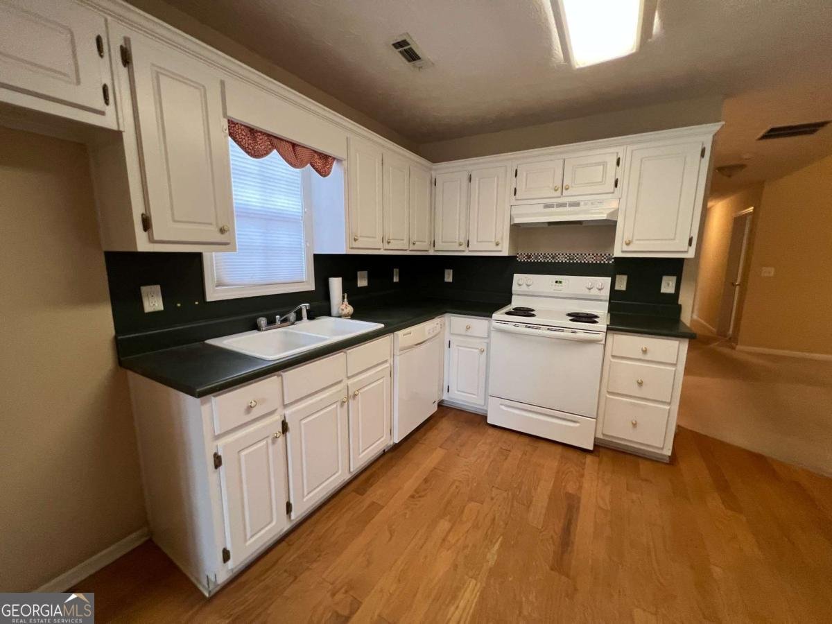 3426 Salem Cove Trail Conyers - Photo 11