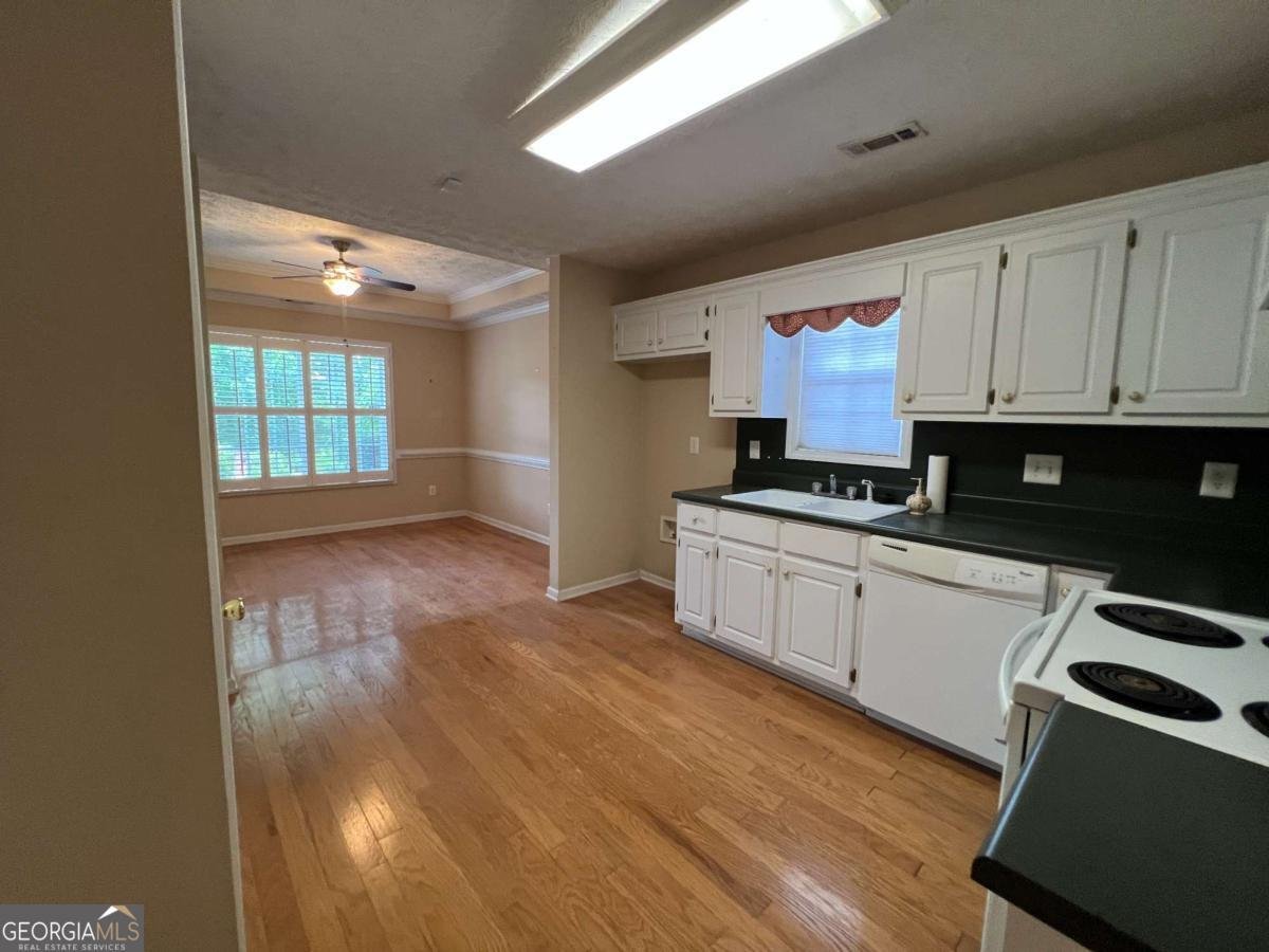 3426 Salem Cove Trail Conyers - Photo 7