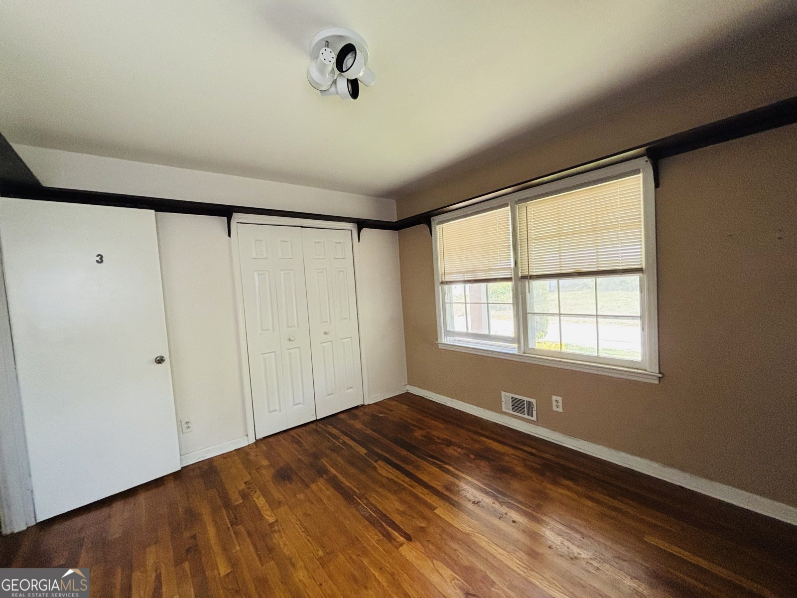 5925 Pinecreek Road Forest Park - Photo 19