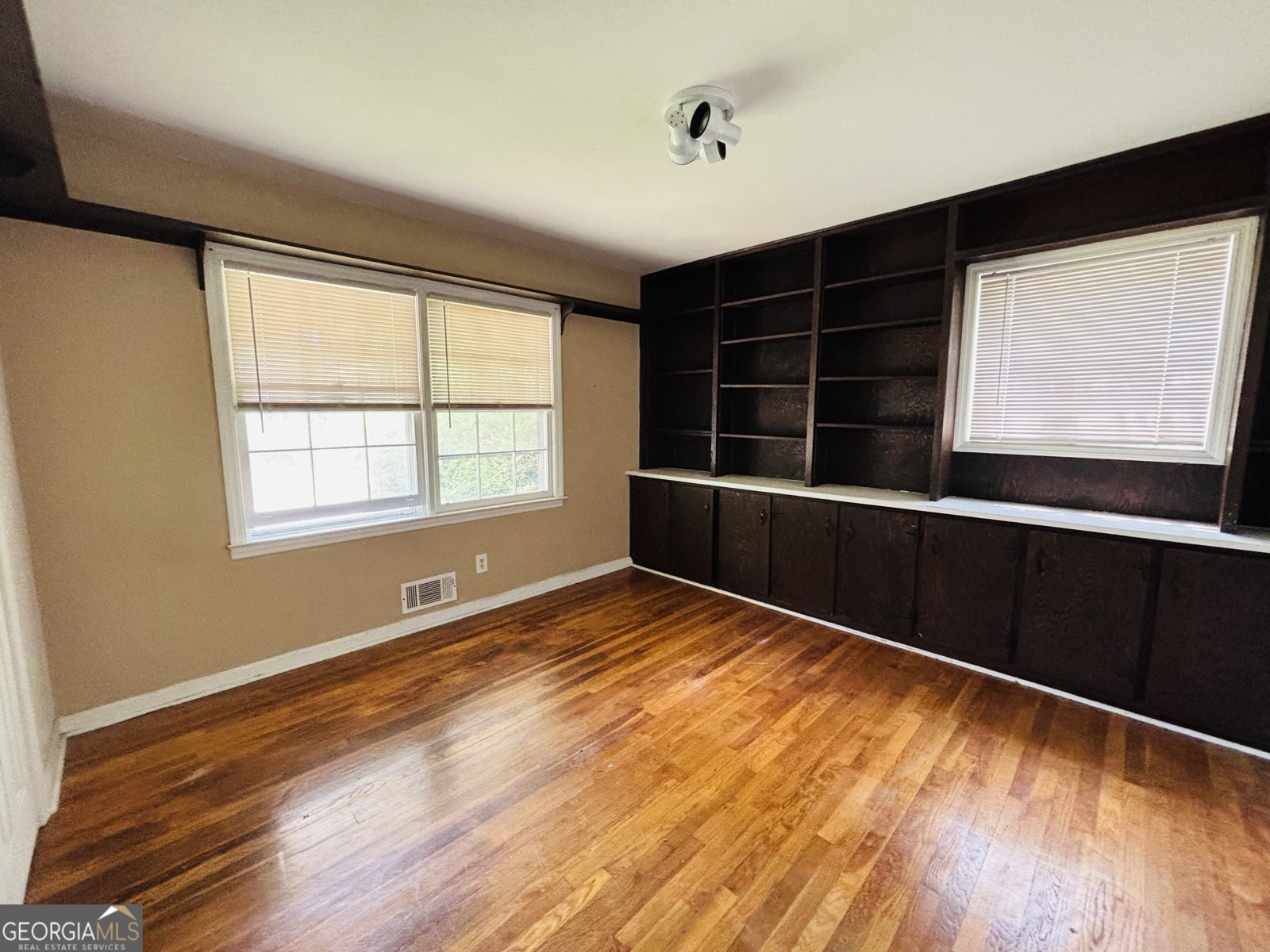 5925 Pinecreek Road Forest Park - Photo 20
