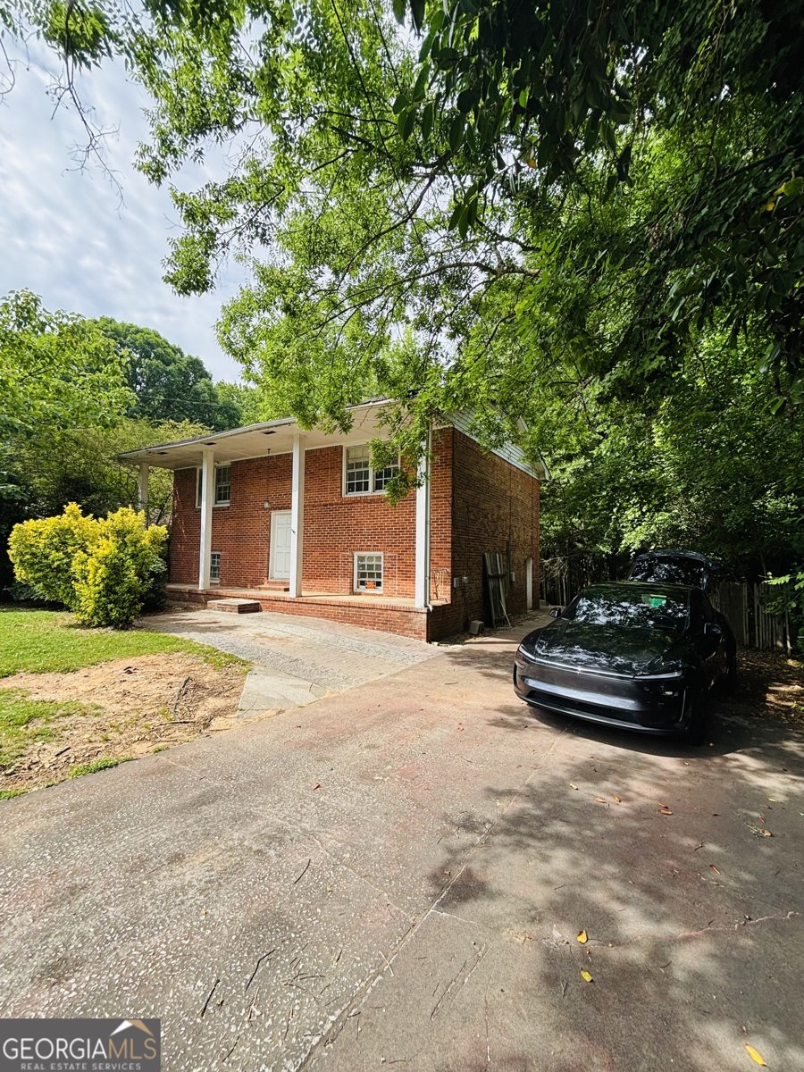 5925 Pinecreek Road Forest Park - Photo 9
