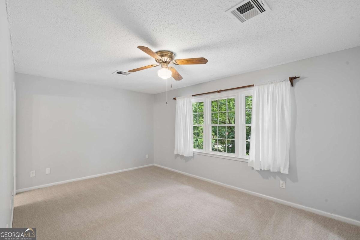 2492 Northlake Court Atlanta - Photo 18