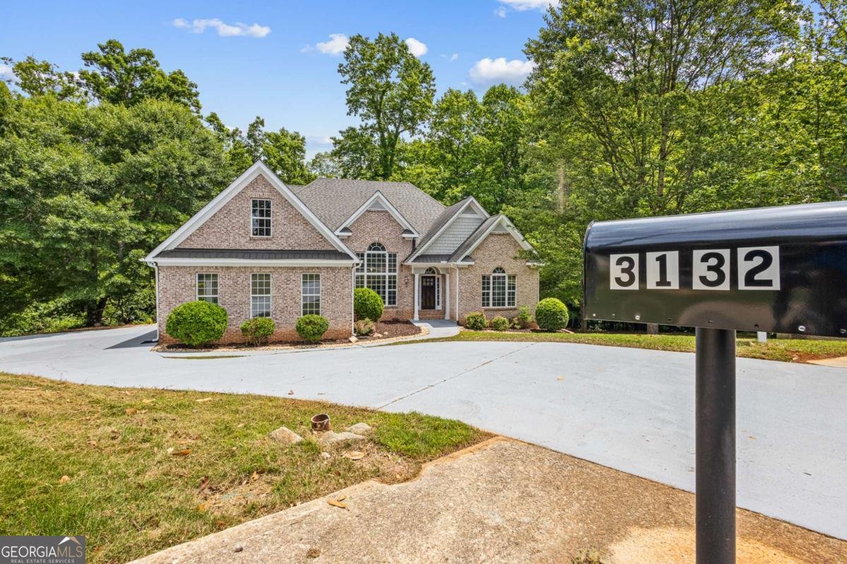 3132 Lovell Drive Atlanta - main photo