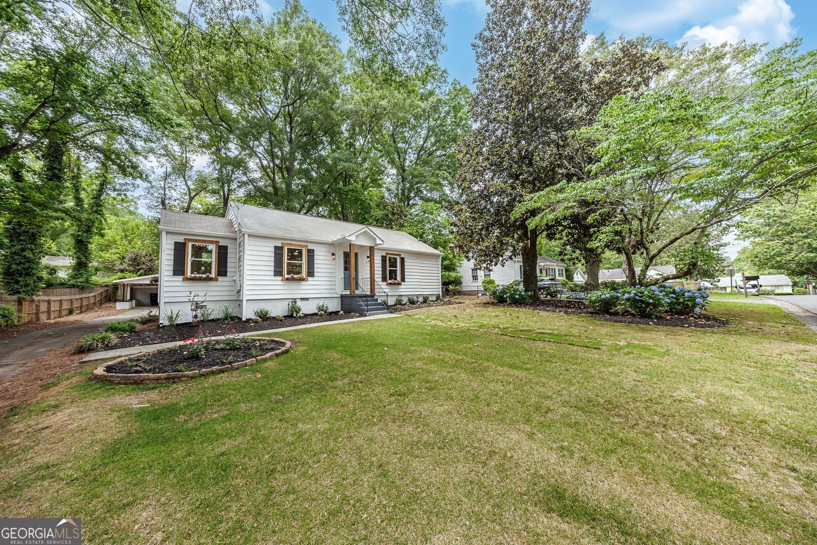 476 Freyer Drive Marietta - main photo