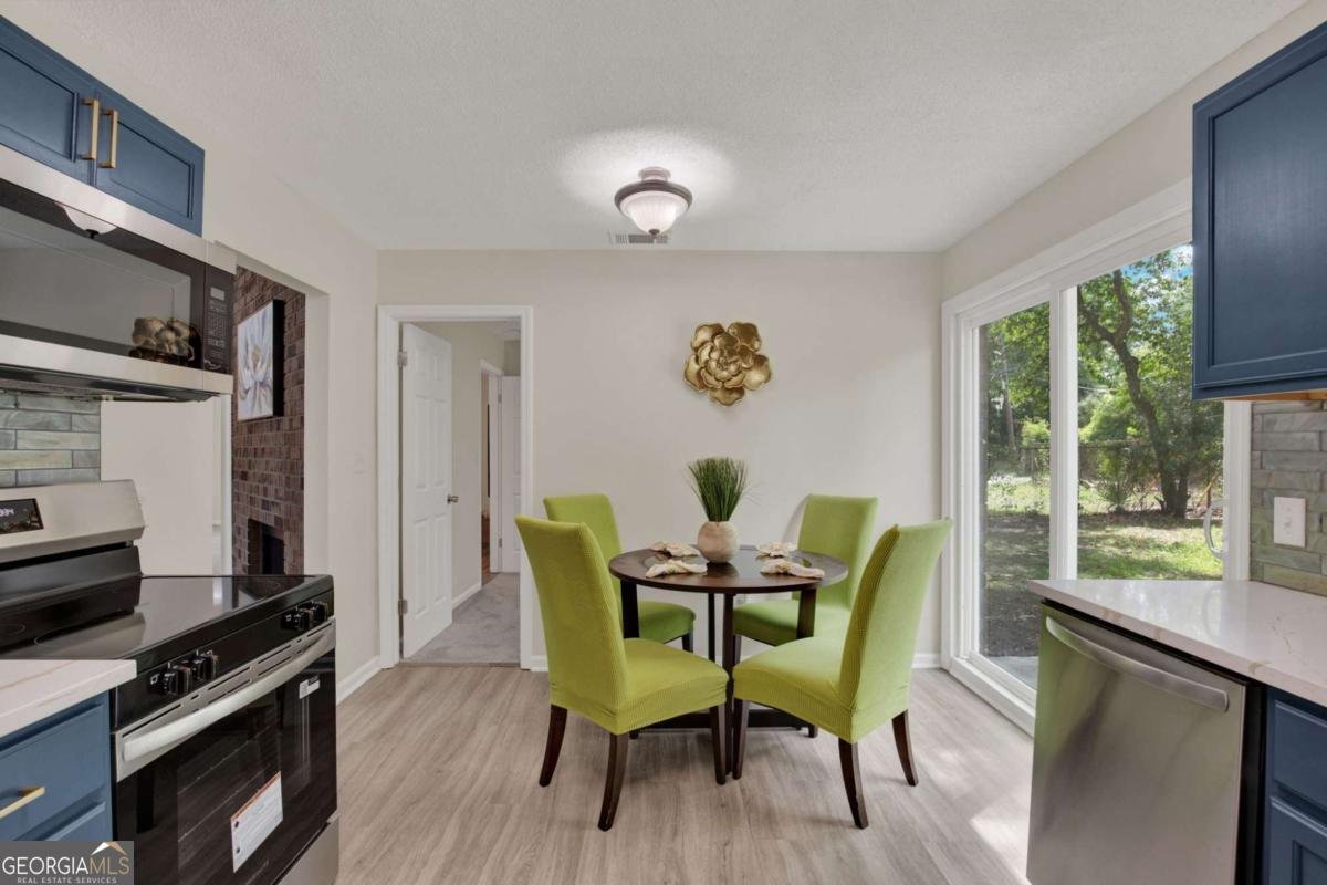 325 Forrest Avenue Savannah - Photo 10