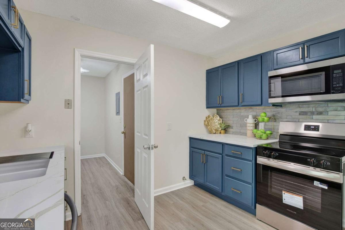 325 Forrest Avenue Savannah - Photo 12