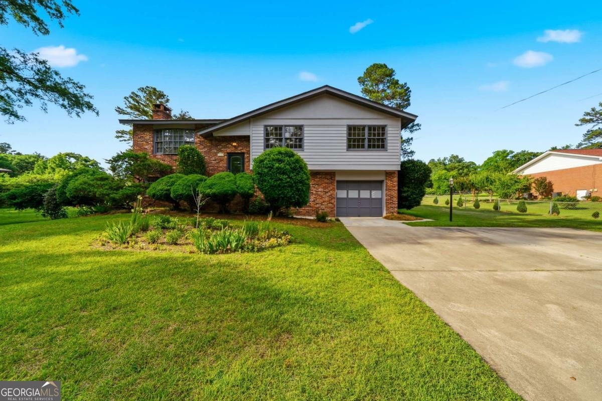 1733 Cedarwood Road Milledgeville - main photo