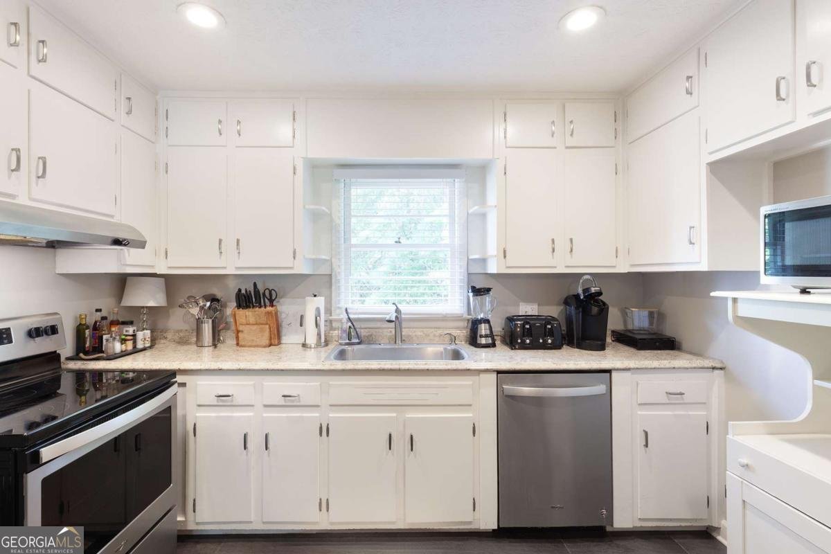 214 Coleman Road Roswell - Photo 10