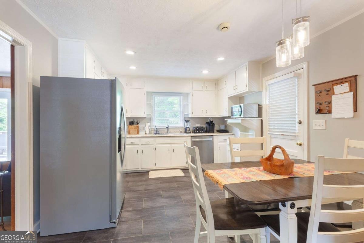 214 Coleman Road Roswell - Photo 8