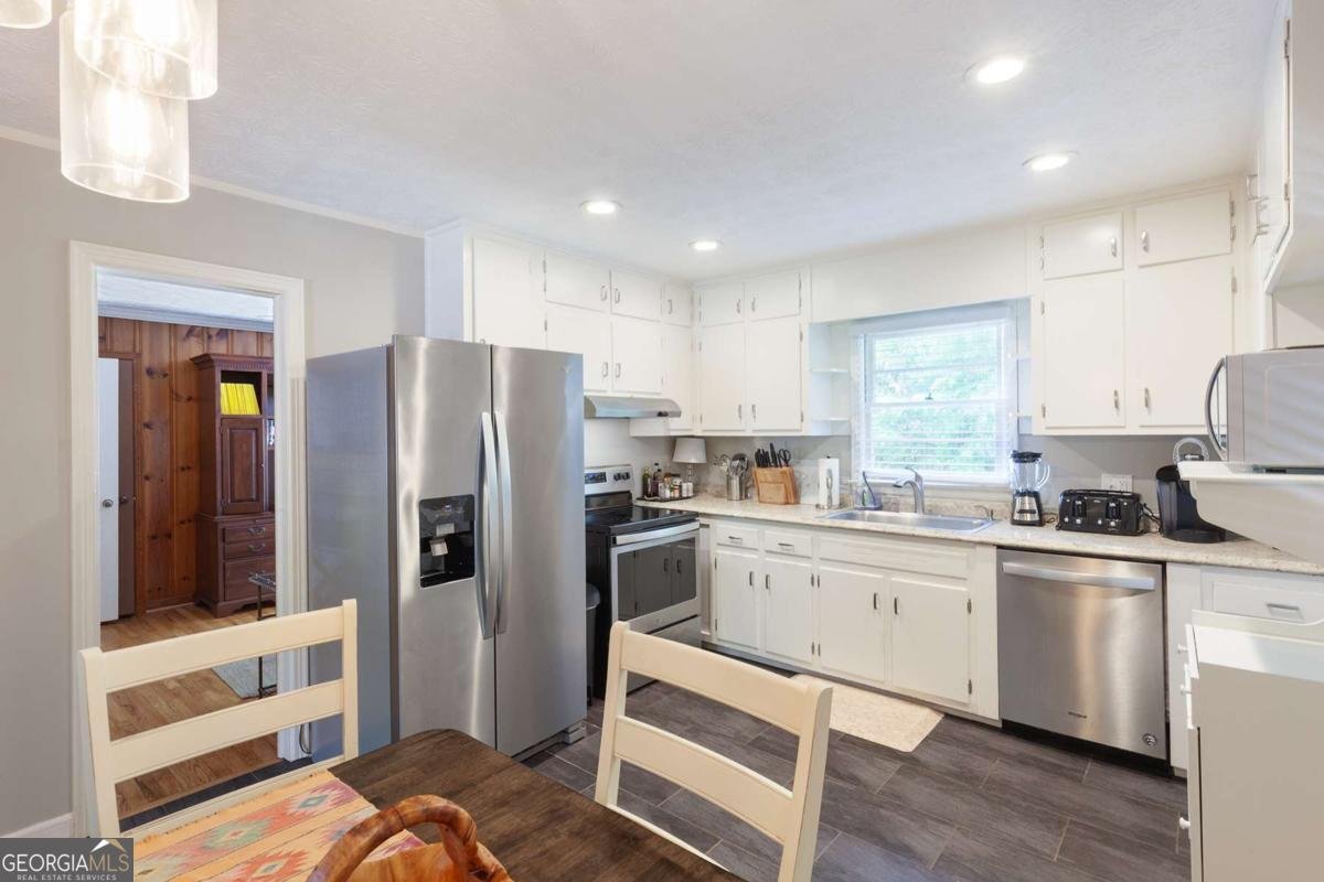 214 Coleman Road Roswell - Photo 9