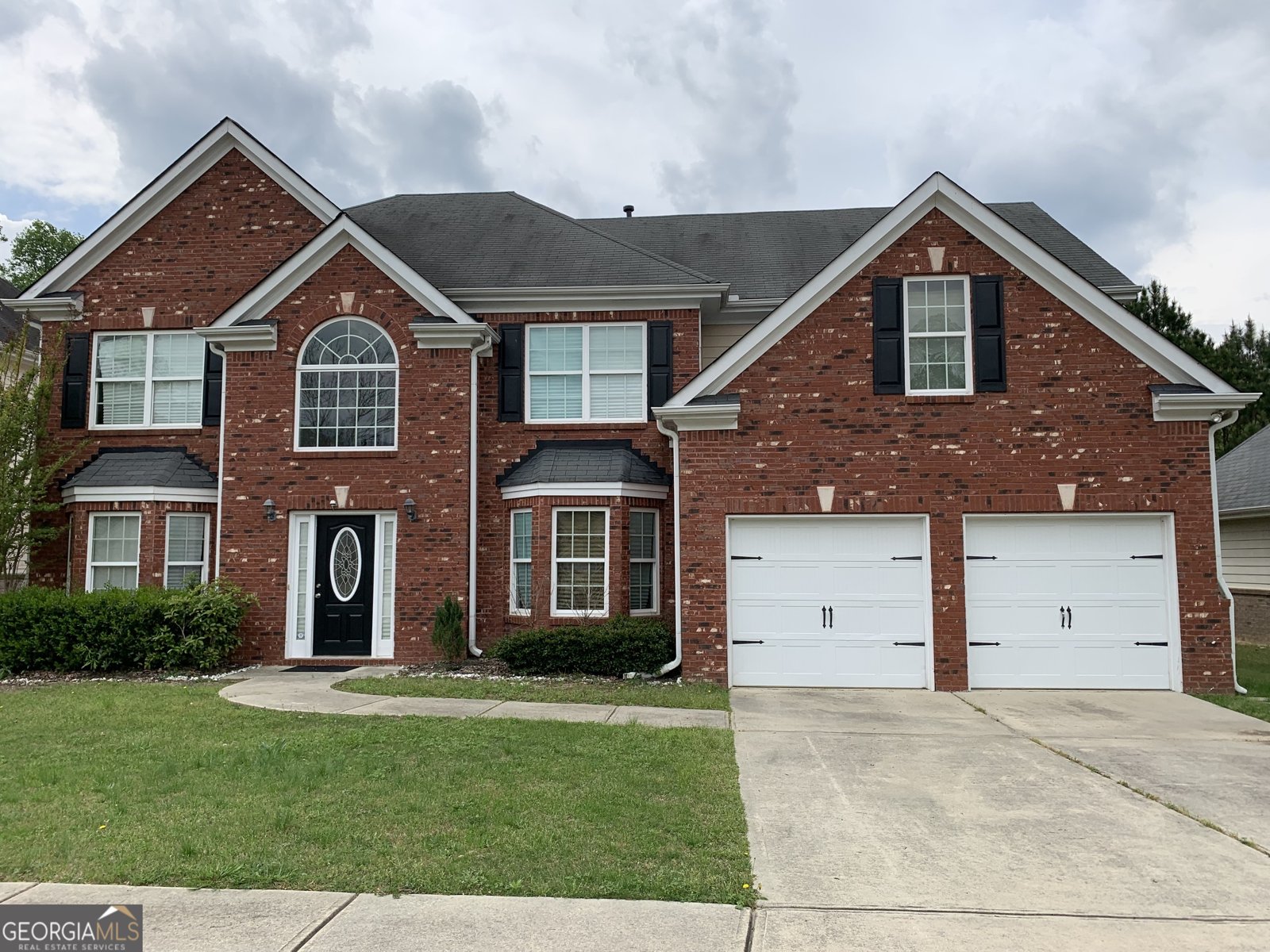 3951 Oak Field Drive Loganville - main photo