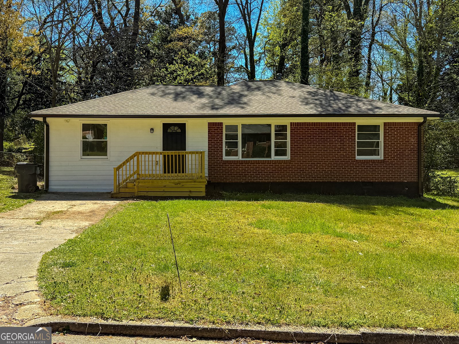2328 Bonner Road East Point - main photo