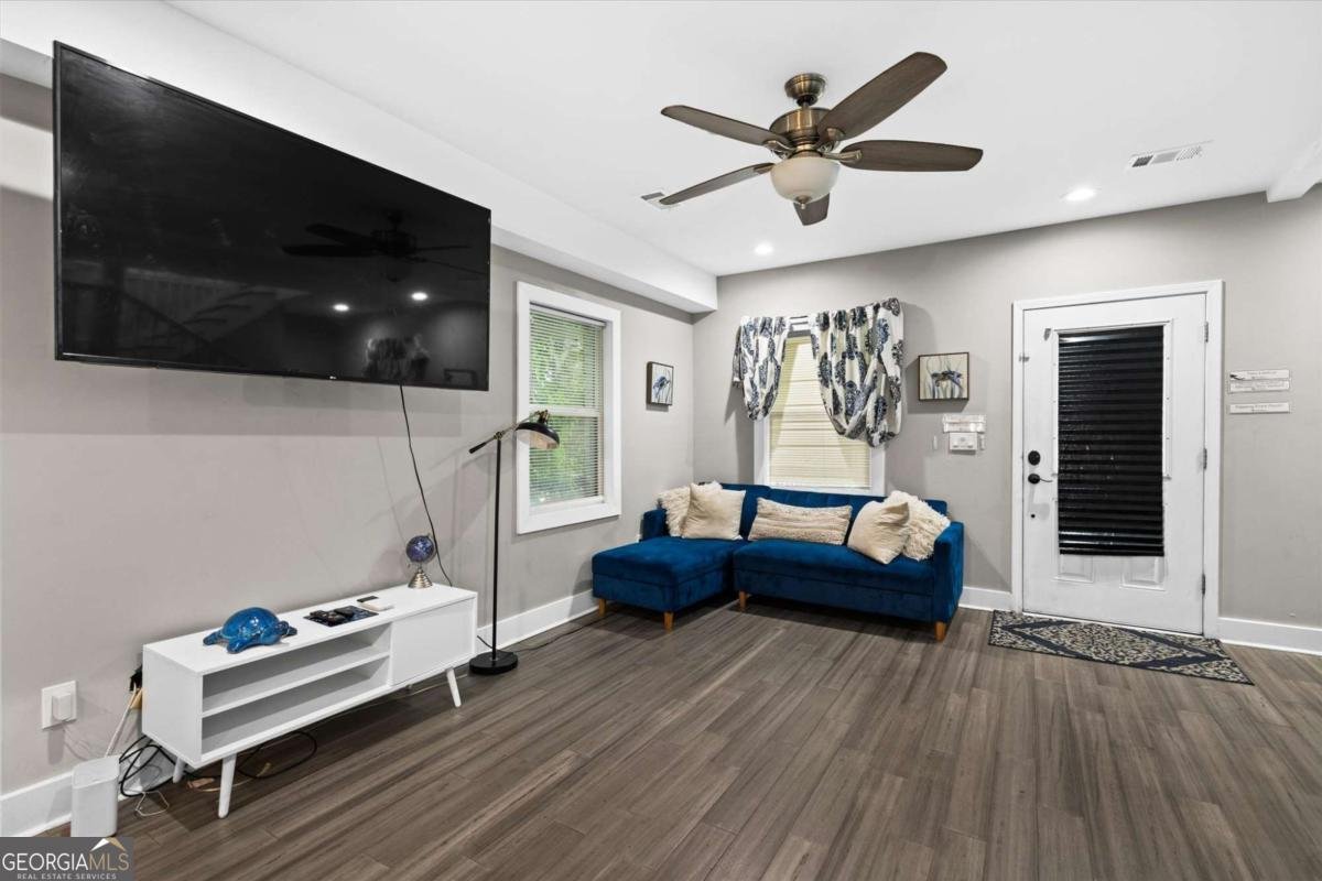 1115 M L King Jr Drive Atlanta - Photo 11