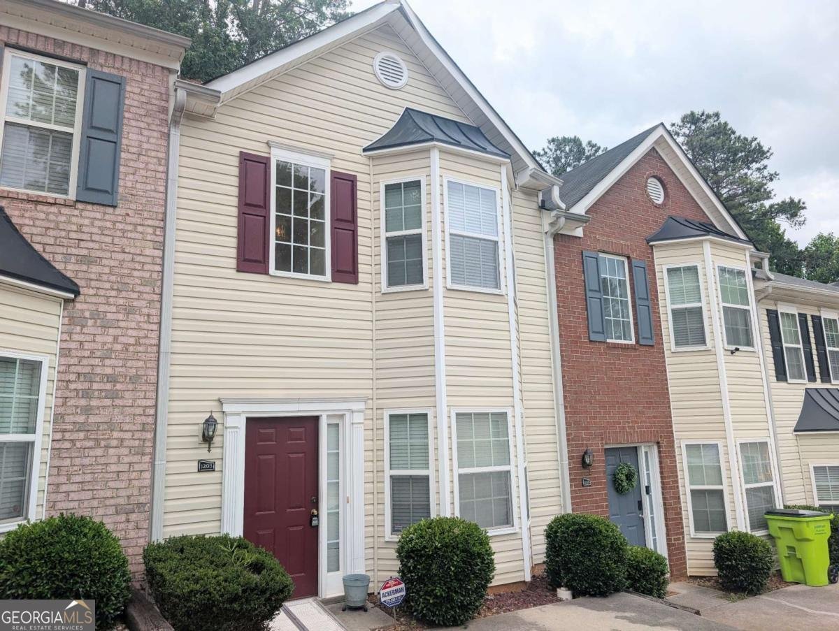 1203 Blairs Pointe Drive Austell - main photo