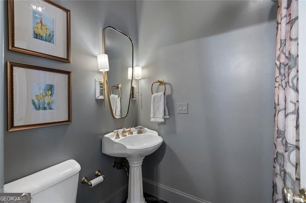 220 Sheridan Point Lane Sandy Springs - Photo 17