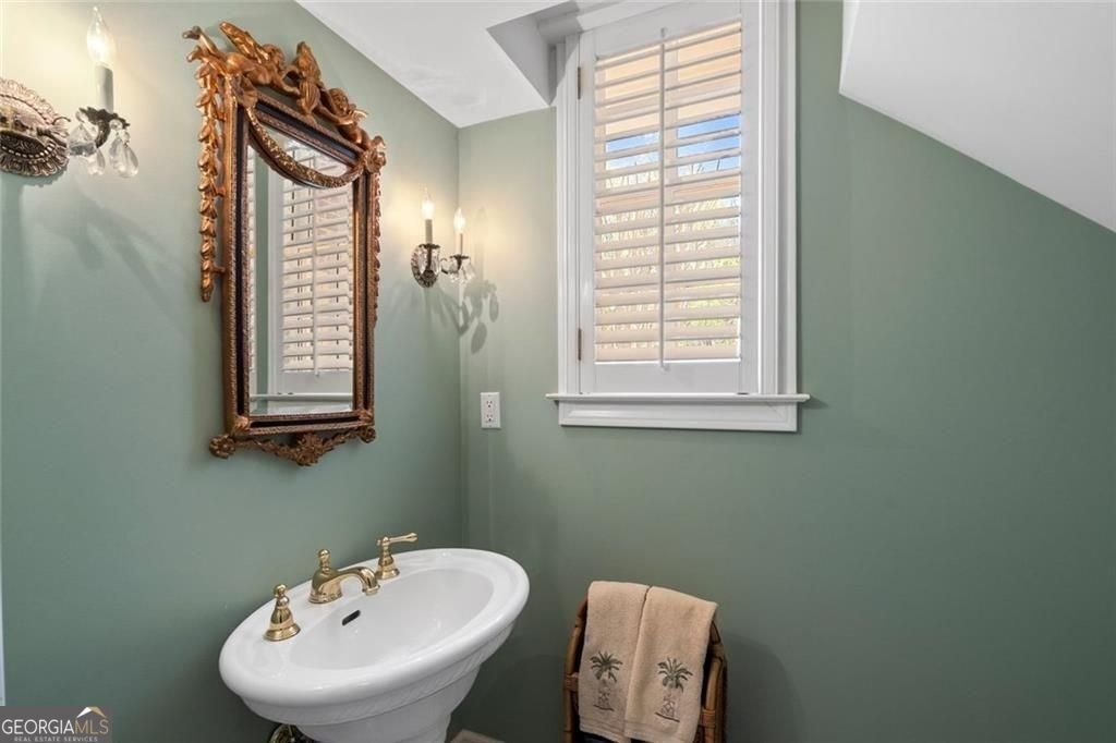 220 Sheridan Point Lane Sandy Springs - Photo 44