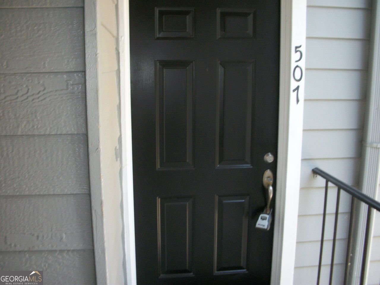207 Granville Court Sandy Springs - main photo