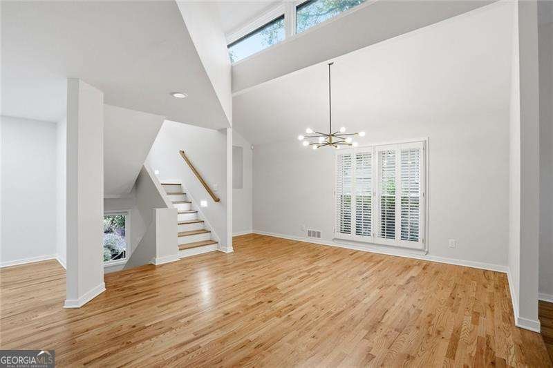10210 Kinross Road Roswell - Photo 12