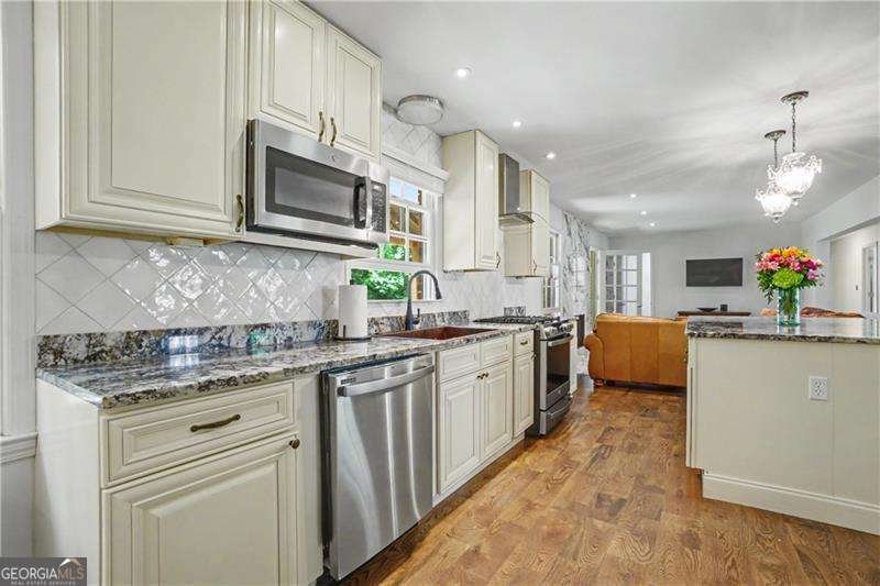 5637 Pinedale Circle Buford - Photo 9