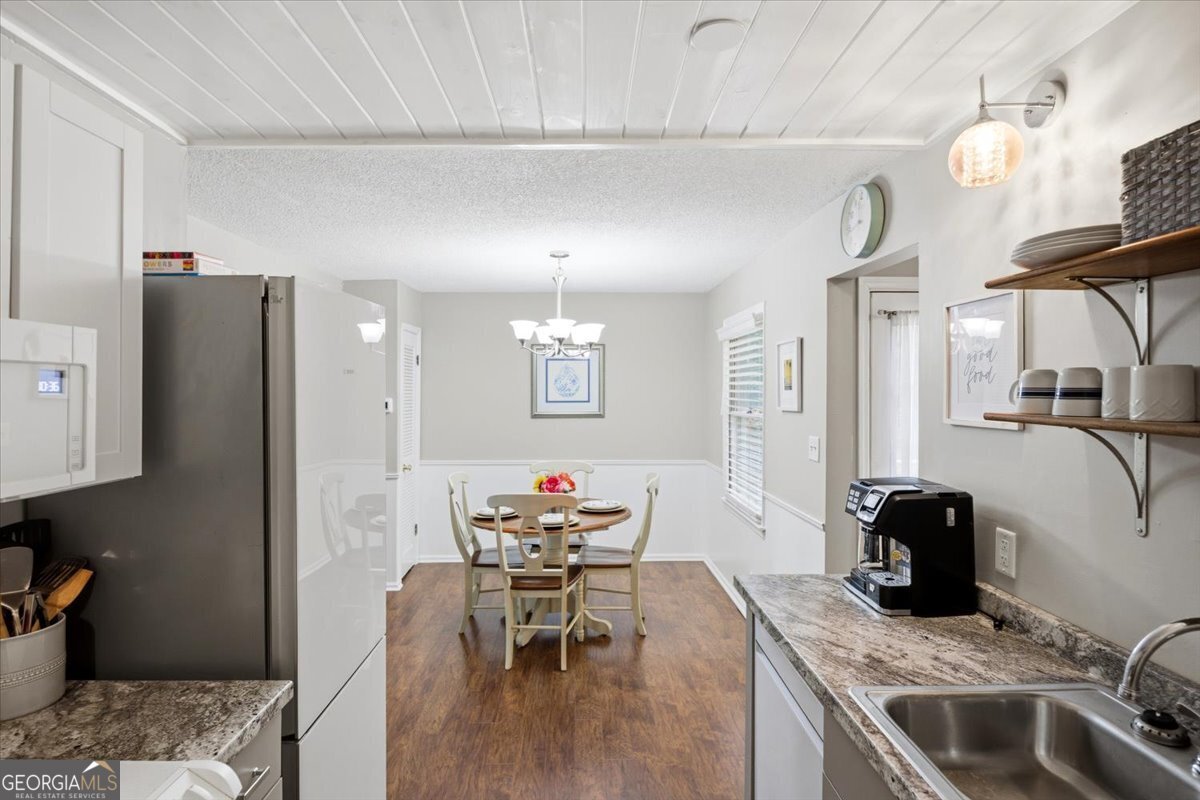 207 Springdale Court Macon - Photo 14