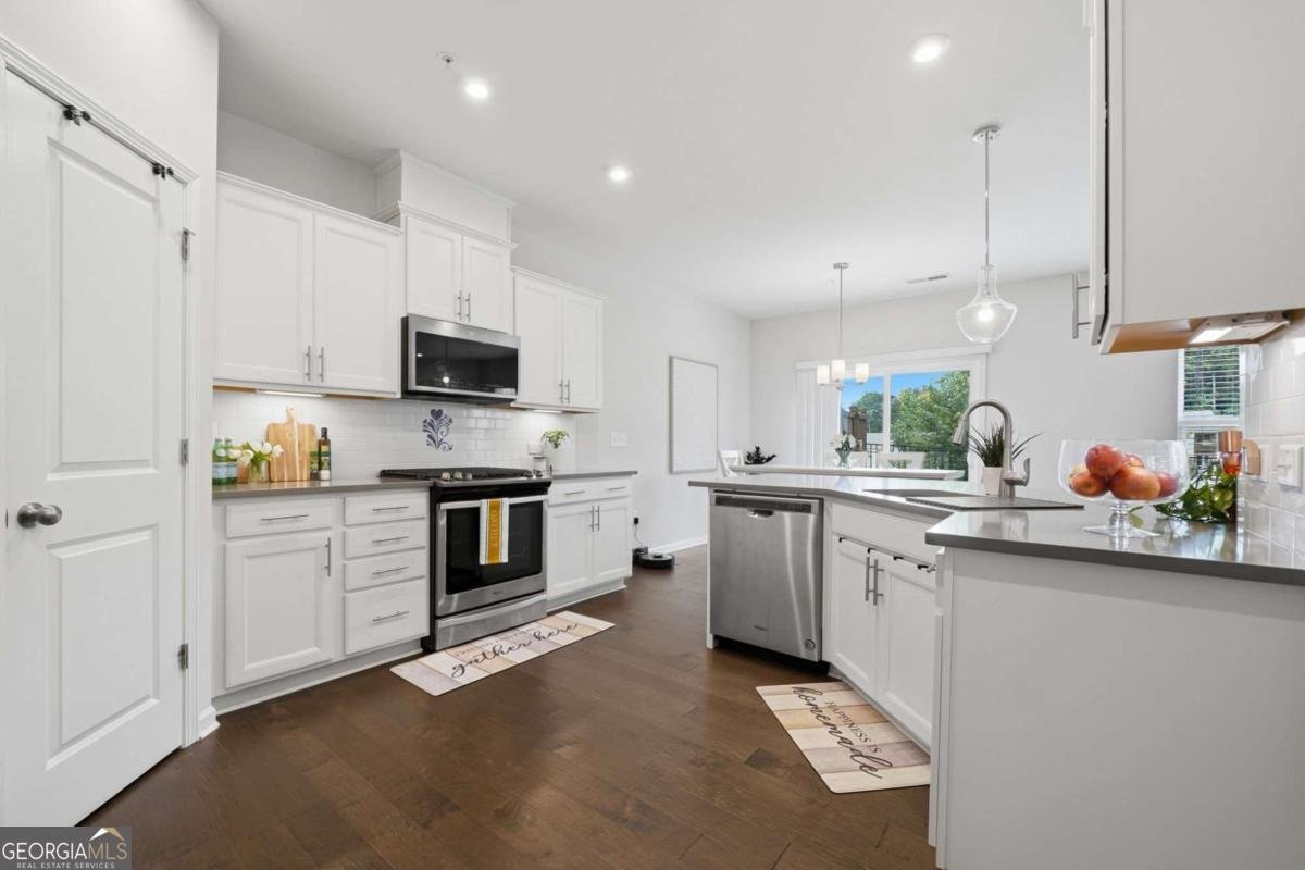 218 Ellis Lane Woodstock - Photo 10