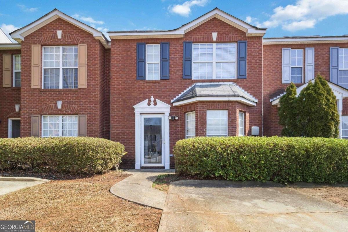 5559 Strathmoor Manor Circle Lithonia - main photo