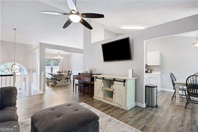 1153 Cool Springs Drive Kennesaw - Photo 9
