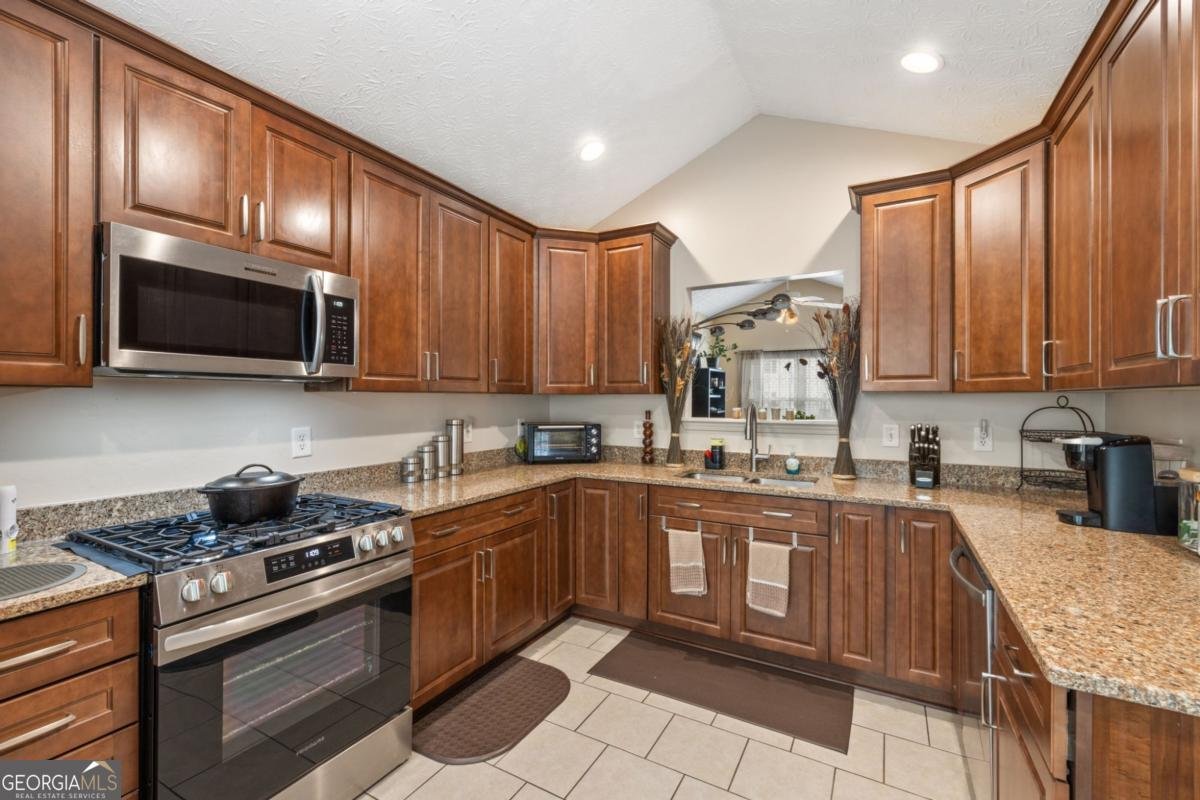 1126 Whatley Mill Lane Lawrenceville - Photo 10