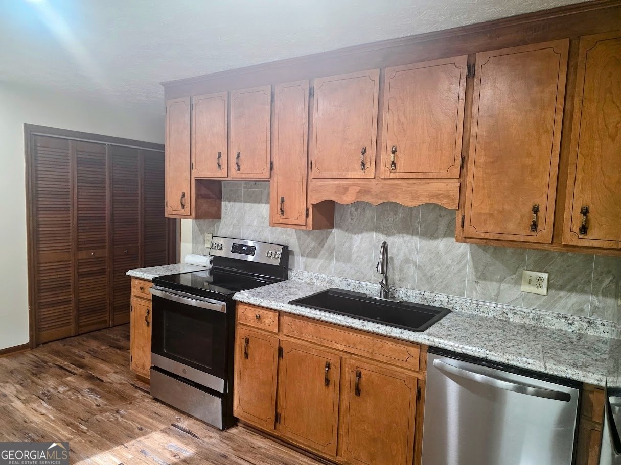 128 Hillview Thomaston - Photo 9