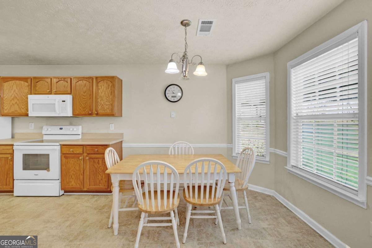1401 Waterford Court Loganville - Photo 18