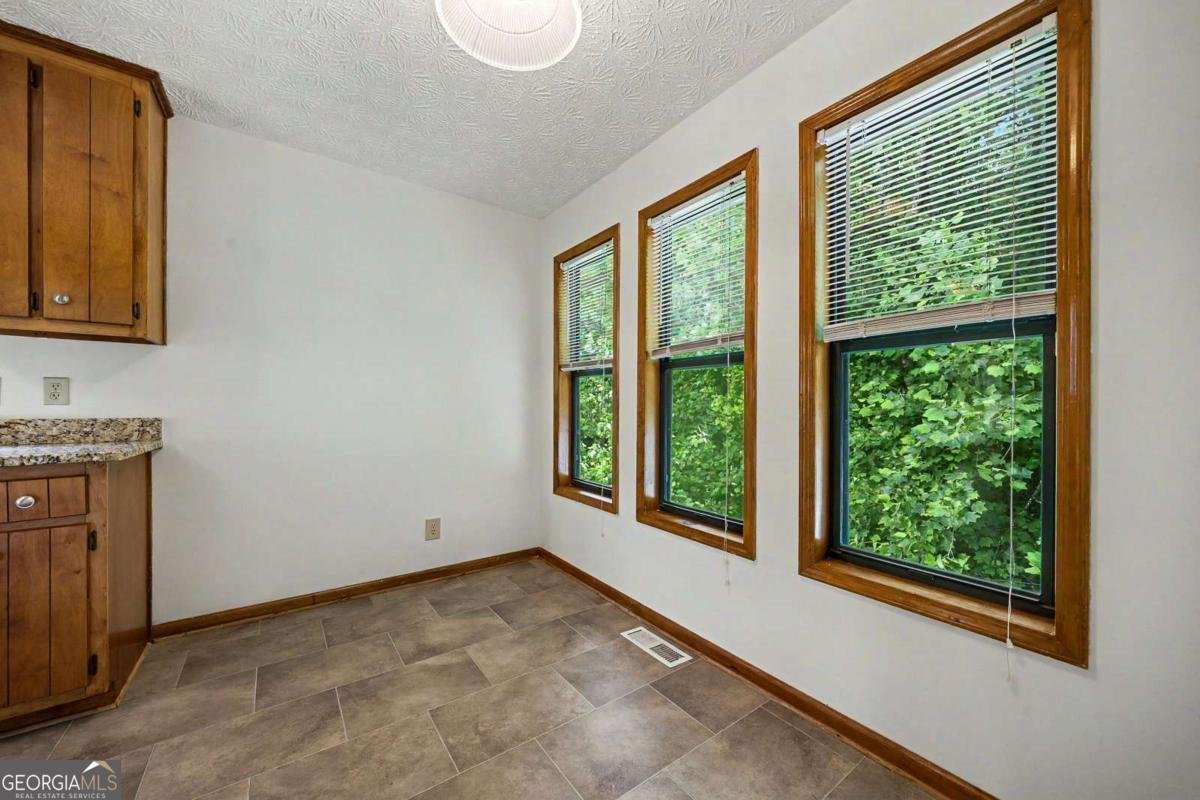 2850 Emerald Lane Acworth - Photo 16