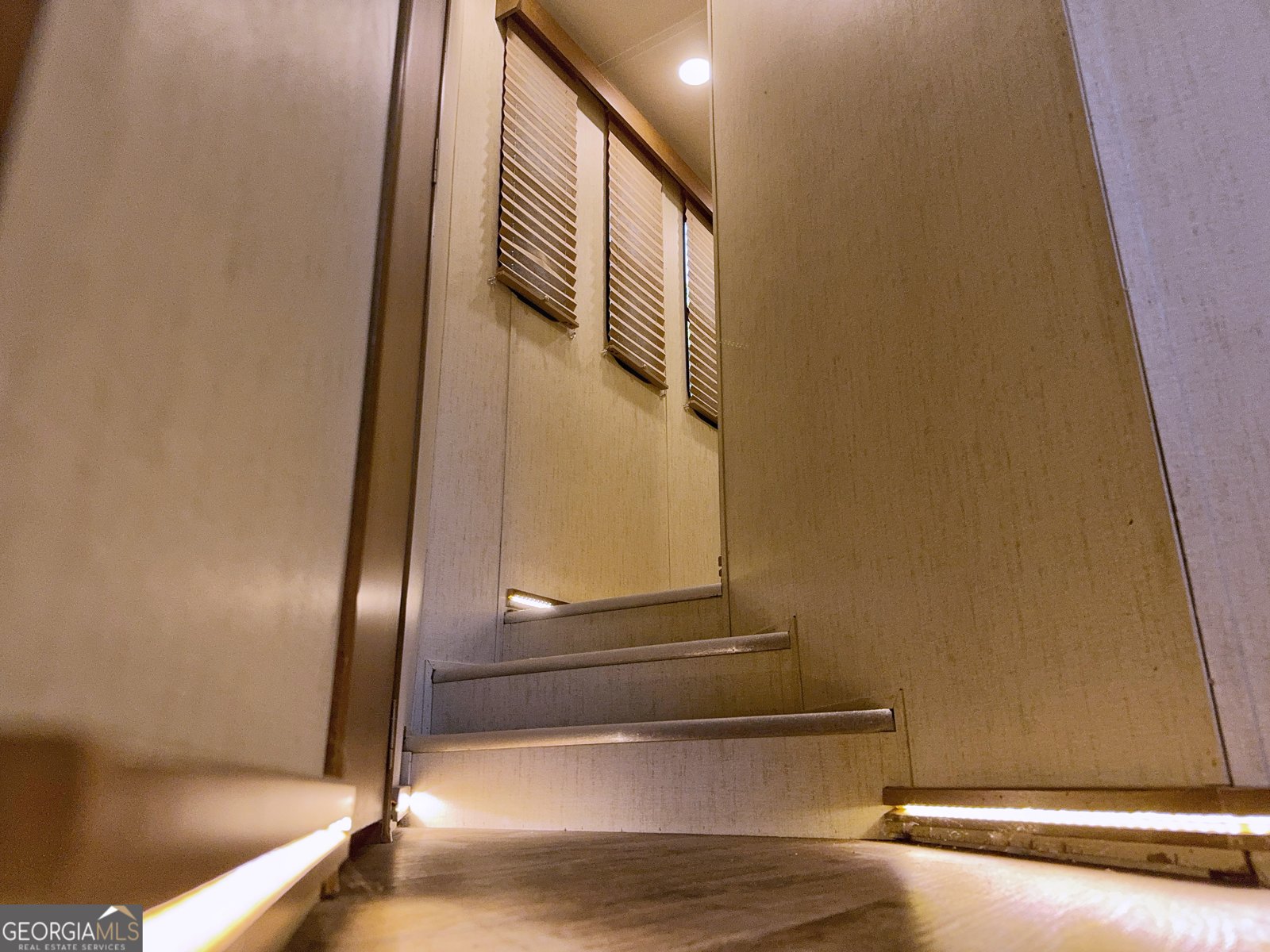 1085 Mountain Shadows Drive Cleveland - Photo 16